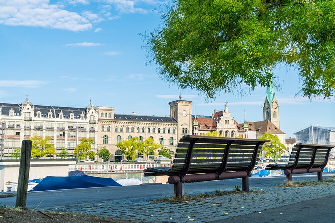 Explore Zurich in 60 Minutes With a Local - Efficient Walking Tour Itinerary
