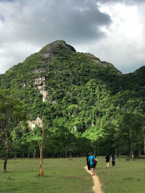 Exploring Cha Loi Cave in 1 Day - Transportation and Location