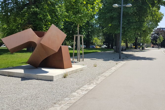 Exploring Contemporary Art: Private Tour of Museums With Tickets - Getting to the Meeting Point