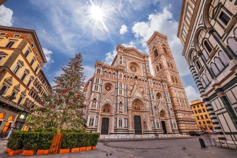 Exploring Florence During Christmas Period - Walking Tour - Piazza Del Duomo