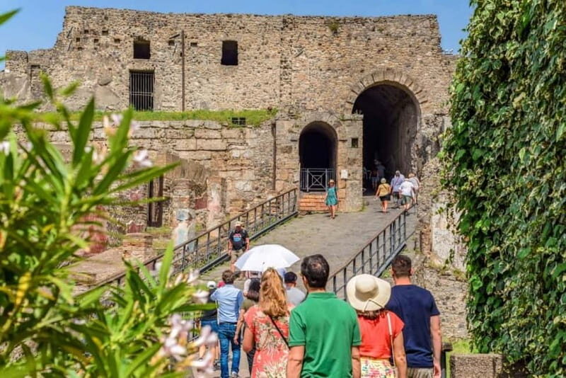 Exploring Pompeii Discovering the Ancient Ruins - Key Points