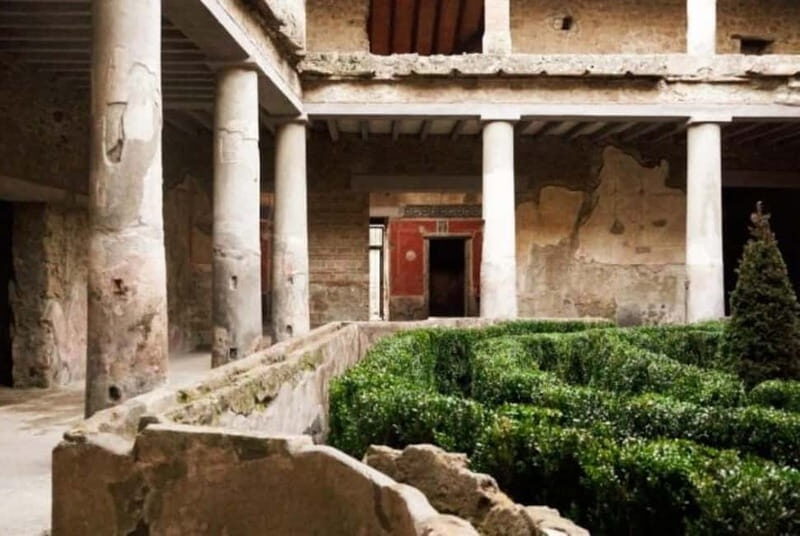 Exploring Pompeii Discovering the Ancient Ruins - Captivating Stories From the Ruins