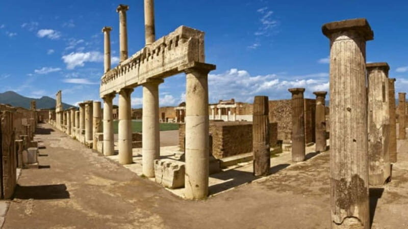 Exploring Pompeii Discovering the Ancient Ruins - Independent Exploration After the Tour