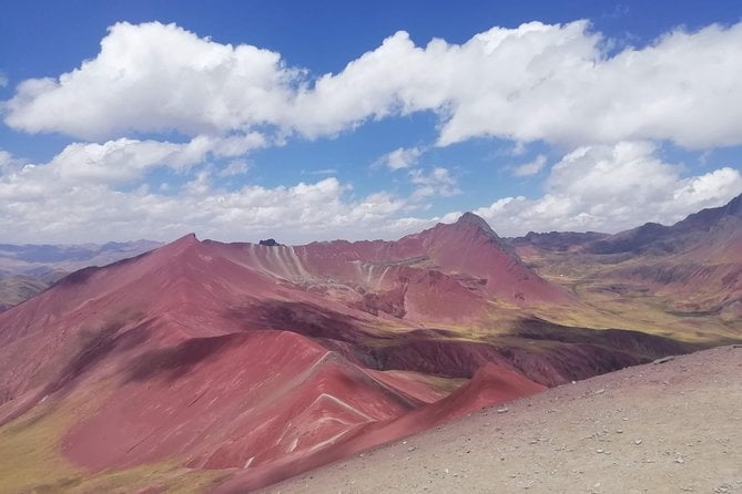Exploring Rainbow Mountain - Guided Tour Experience