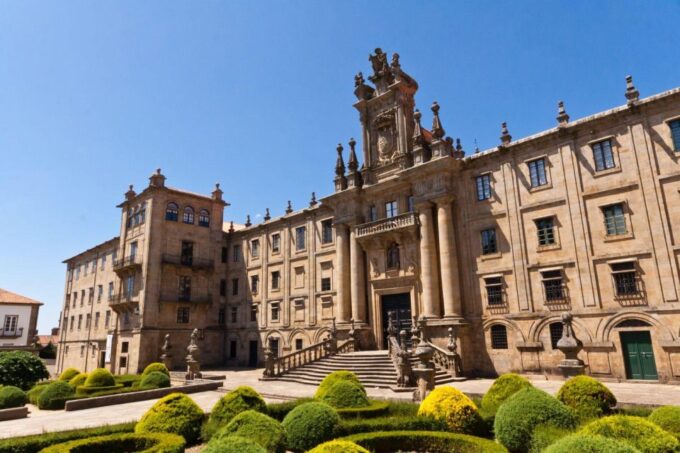 Exploring Santiago De Compostela Walking Tour for Couples - Meeting Point and Cancellation Policy