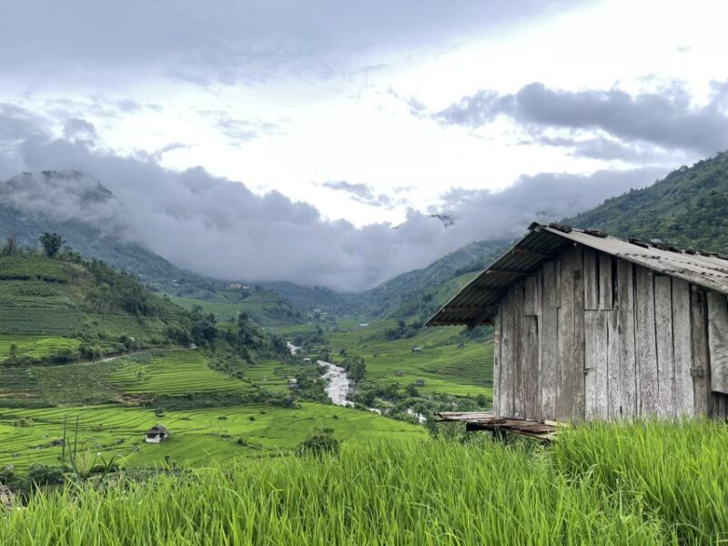 Exploring Sapa 2D1N By Motorbike - All In One Trip - Lunch at Ban Den Market