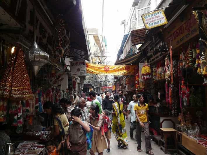 Exploring Shopper Paradise: Best Places For Shopping In Agra - Key Points