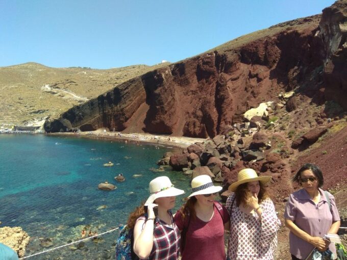 Exploring the Jewels of Santorini: A Comprehensive 5-Hr Tour - Iconic Landmarks