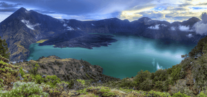 Exploring the Wonders of Rinjani: 2 Days Senaru Crater Rim - Itinerary Highlights: Sunrise and Descent