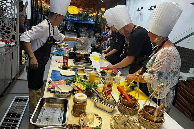 Exploring Traditional Cooking Class with Local Hmong Family - Key Points