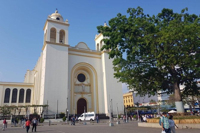 Express Tour Historic Center San Salvador - Meeting Point and Dress Code
