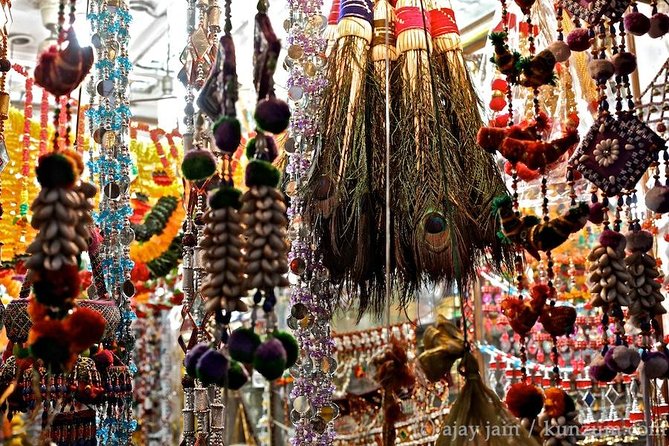 Extensive Agra Fort and Colorful Kinari Bazaar Tour - Shopping for Local Souvenirs and Keepsakes