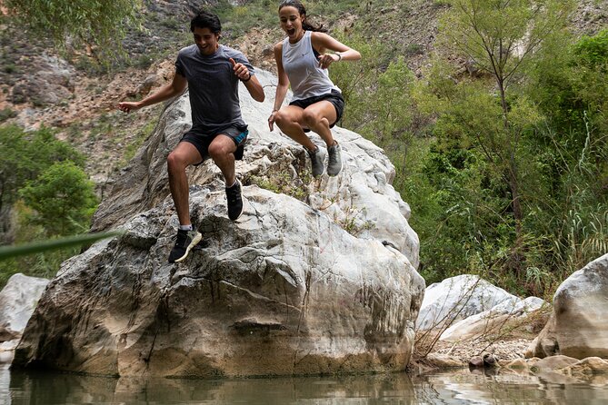 Extoraz River Hike With Pick-Up - Guides Expertise
