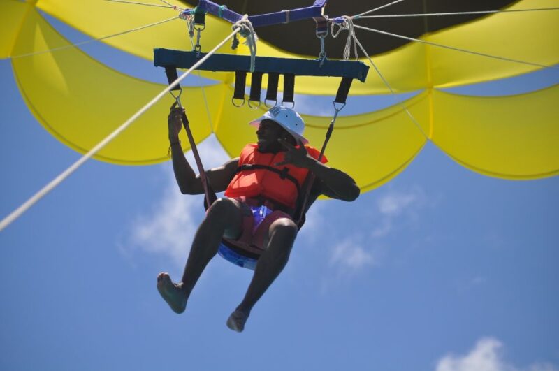 Extraordinary Parasailing Excursion - Key Points