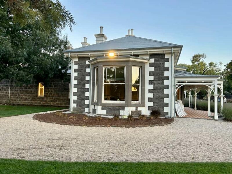 Eynesbury Homestead Dark Tales & Ghostly Trails Dinner&Tour - Who Would Enjoy This Tour?