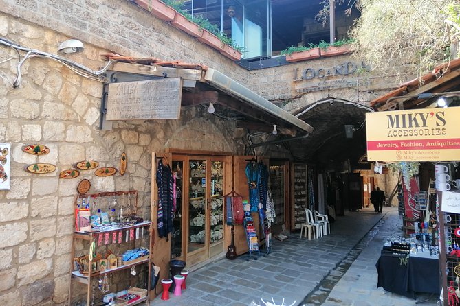 Fabulous Tour to Jeita Grottos, Harissa Shrine & Byblos City - Visiting Harissa Shrine