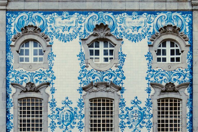 Fado Tour With Guide, Dinner & Live Show in Porto - Meeting and Pickup