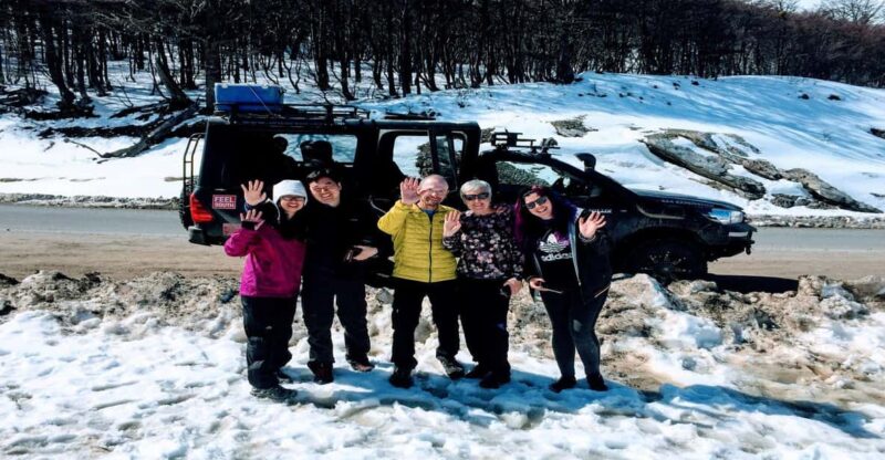 Fagnano and Escondido Lakes Tour by 4WD Vehicle in Ushuaia - Experience Highlights