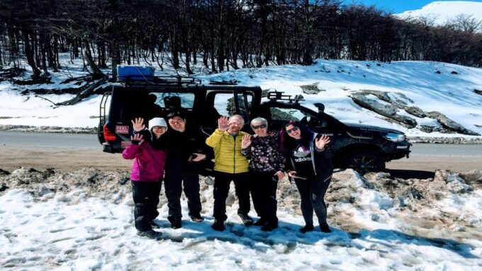 Fagnano and Escondido Lakes Tour by 4WD Vehicle in Ushuaia - Departure and Access to Lakes