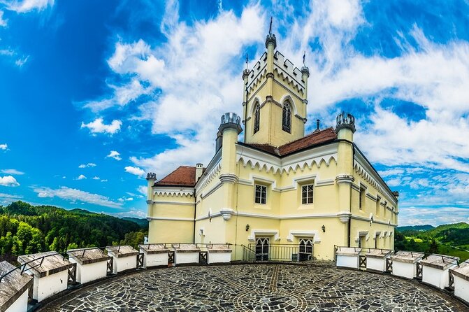 Fairytale Castle & Delicious Wine Tasting and Lunch - Wine Tasting Experience