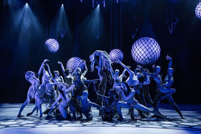 FALLING | IN LOVE Grand Show at Friedrichstadt-Palast Berlin - Public Transportation Options
