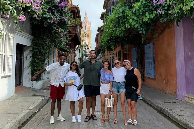 Falling in Love With Cartagena, Walking Tour - Meeting Point and Pickup