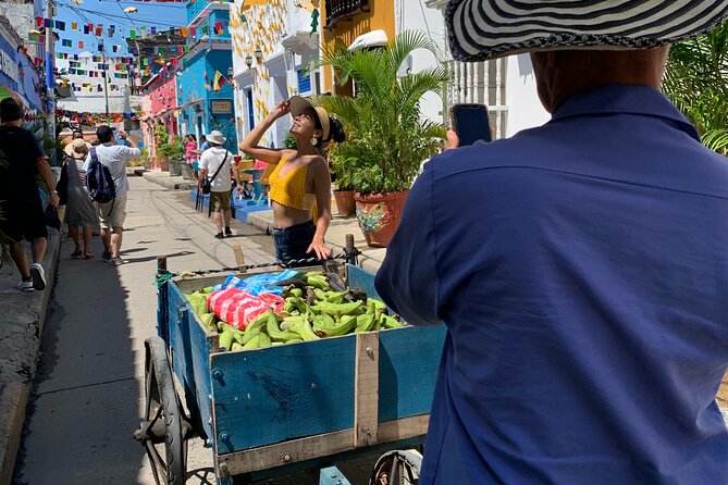 Falling in Love With Cartagena, Walking Tour - Tour Schedule