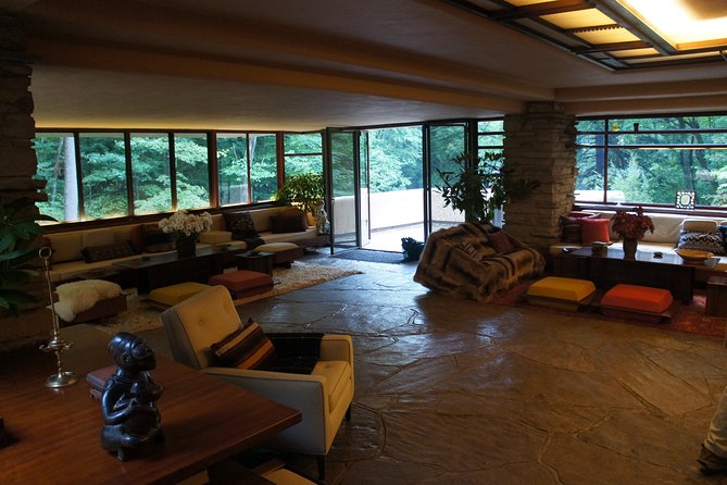 Fallingwater and Kentuck Knob - Two Visions of Frank Lloyd Wright - Insights Into Fallingwaters Historical Significance