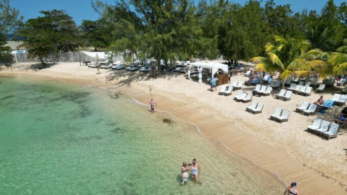 Falmouth: Dunn's River Falls & Bamboo Beach Club VIP Access - Customer Reviews