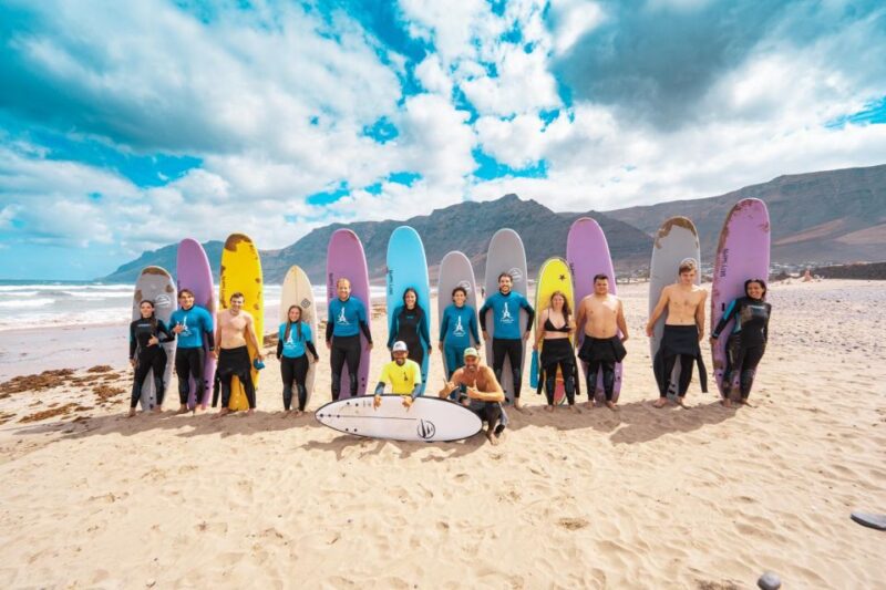 Famara : Surfing Lessons - Discover Famara Beach