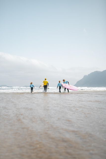 Famara : Surfing Lessons - Ideal Surfing Location
