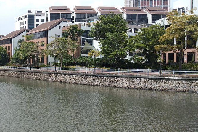 Familiarisation Tour - Singapore City Core - Savoring Local Cuisine