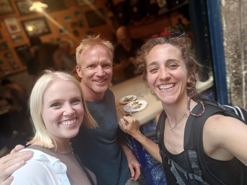 Familly Friendly Tour: Tailored Tapas & Scavenger Hunts! - Family-Friendly Itinerary