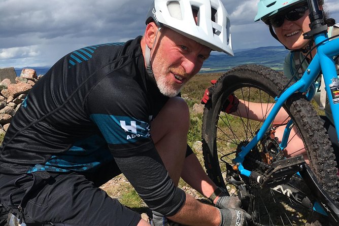 Family Bike Rides - Bike Hire & Guide for Off-road Cycling - Meeting Point and End Location
