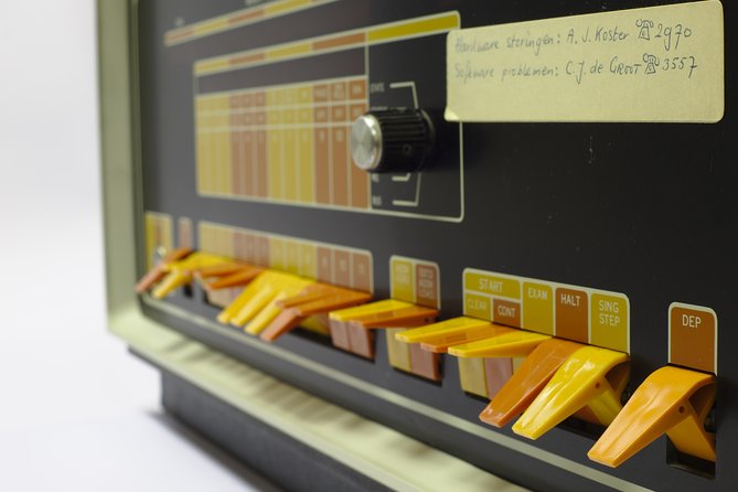 Family Day Ticket (2 Adults, up to 3 Children) - Operating Hours