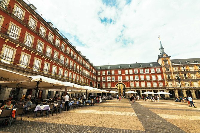 Family Friendly Madrid Private City Tour - Local Snacks Included