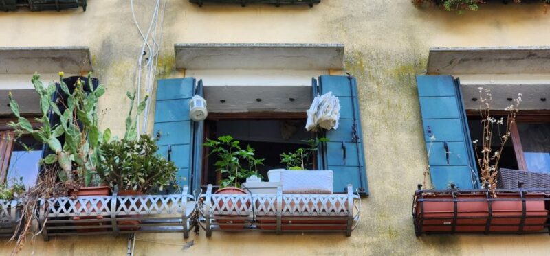 Family-friendly Treasure Hunt Photos Tour for Kids in Venice - Tour Experience