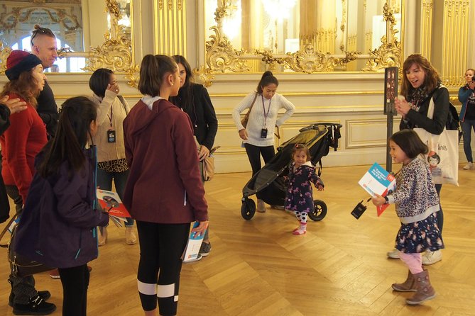 Family Tour at the Musée D'Orsay - Treasure Hunt for Kids