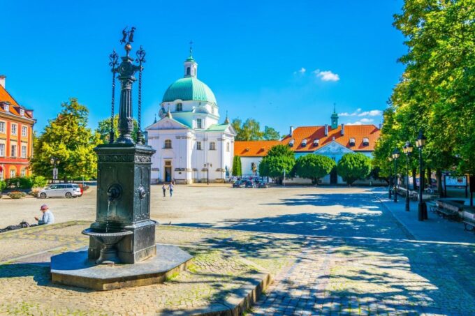 Family Tour of Warsaw Old Town With Fun Activities for Kids - Inclusions and Booking Options