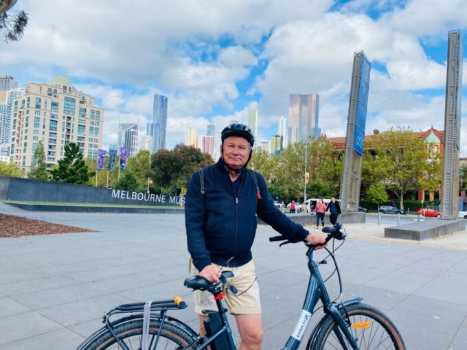 Famous Melbourne City Bike Tour - Getting There
