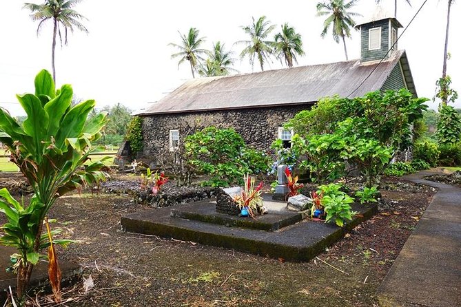 Famous Road to Hana Mercedes Van With Waterfalls, Black Sand Beach & Lunch - Tour Duration and Routing