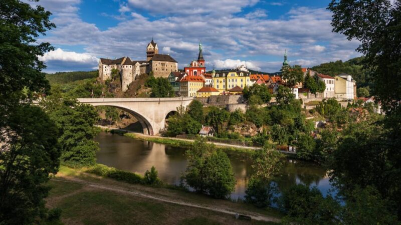 Famous Spa Town Karlovy Vary & Castle Loket From Prague - Cultural and Historical Significance