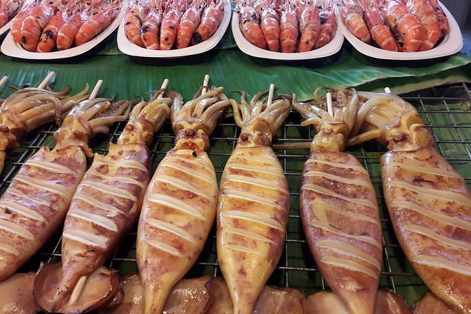 Famous Thai Street Food Tasting Experience! - Wang Lang Market