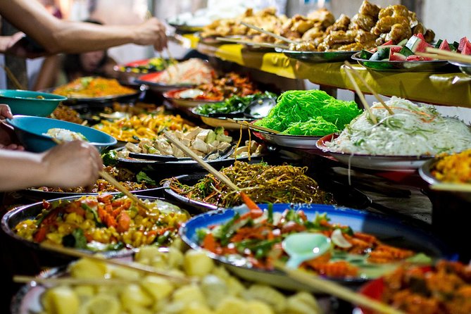 Famous Thai Street Food Tasting Experience! - Customer Feedback and Ratings