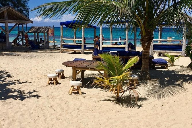 Fantastic Day at Bamboo Blu Beachfront, Ocho Rios - Hassle-Free Transportation to Paradise