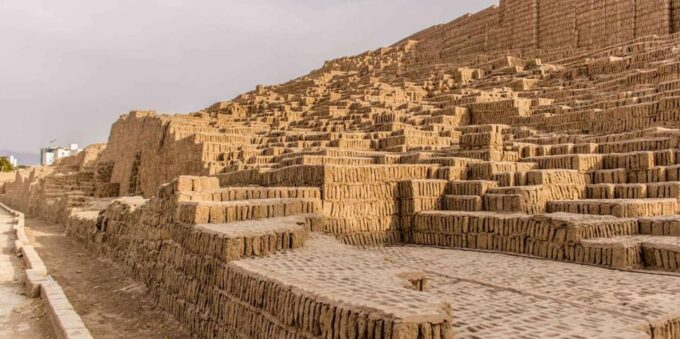 ||Fantastic Peru - Lima, Nasca, Cusco, Machu Picchu 8 Days - Meeting Point
