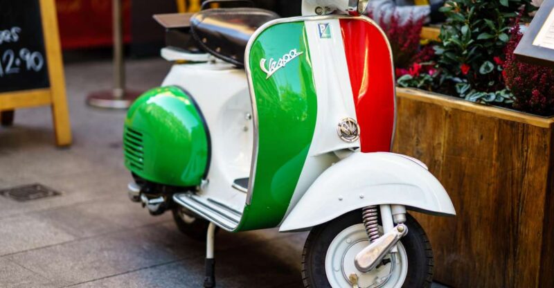 Fantastic Vespa Tour With Driver in Rome - Vespa Experience