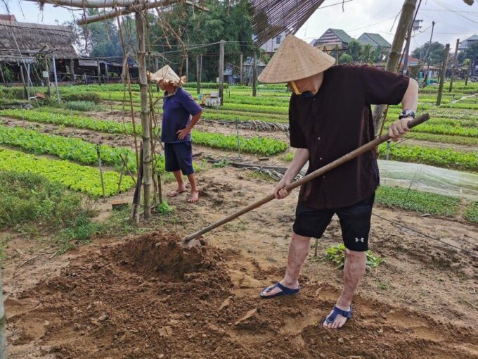 Farming With Farmers at Ancient Vegetable Village Tra Que - Local Cuisine Lunch and Ingredients