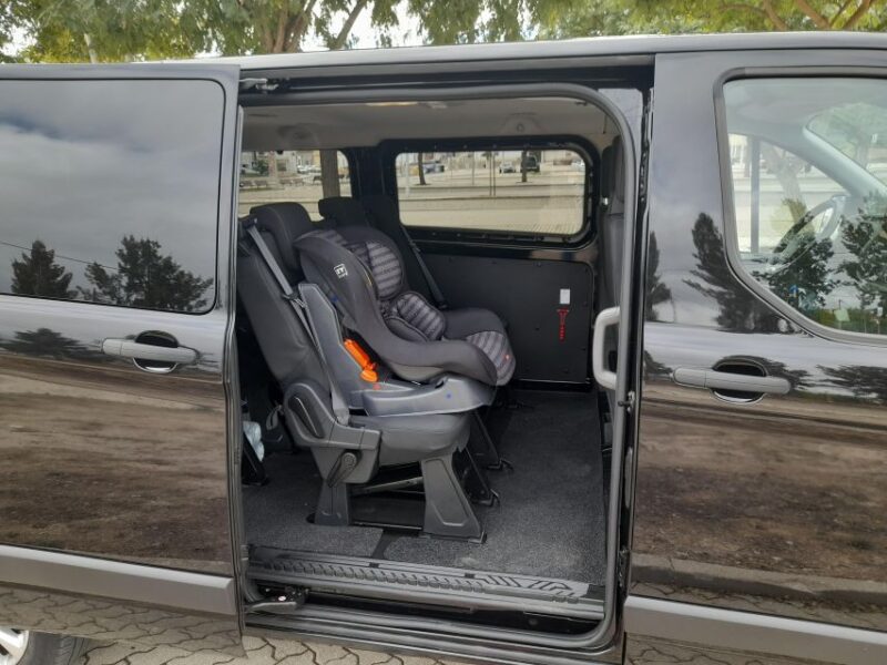 Faro Airport: One-Way Private Transfer To Albufeira - Driver Language Support