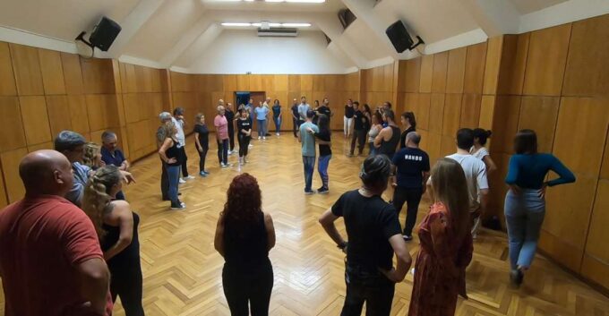 Faro: Dance Private or Group Lessons (Salsa,Bachata,Kizomba) - Booking and Reservation